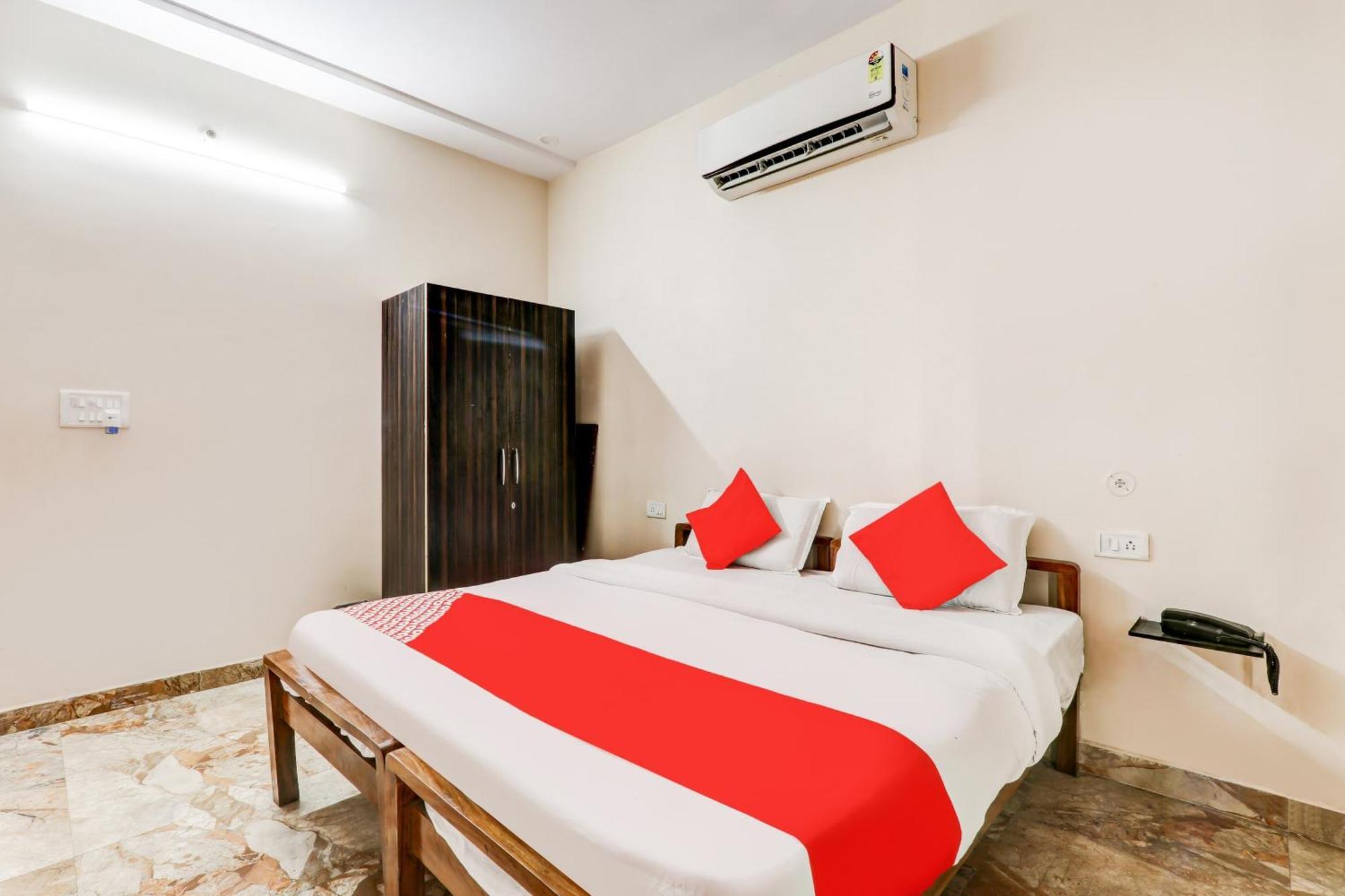 Hotel Oyo Flagship Raghuvar Palace Lucknow Zewnętrze zdjęcie