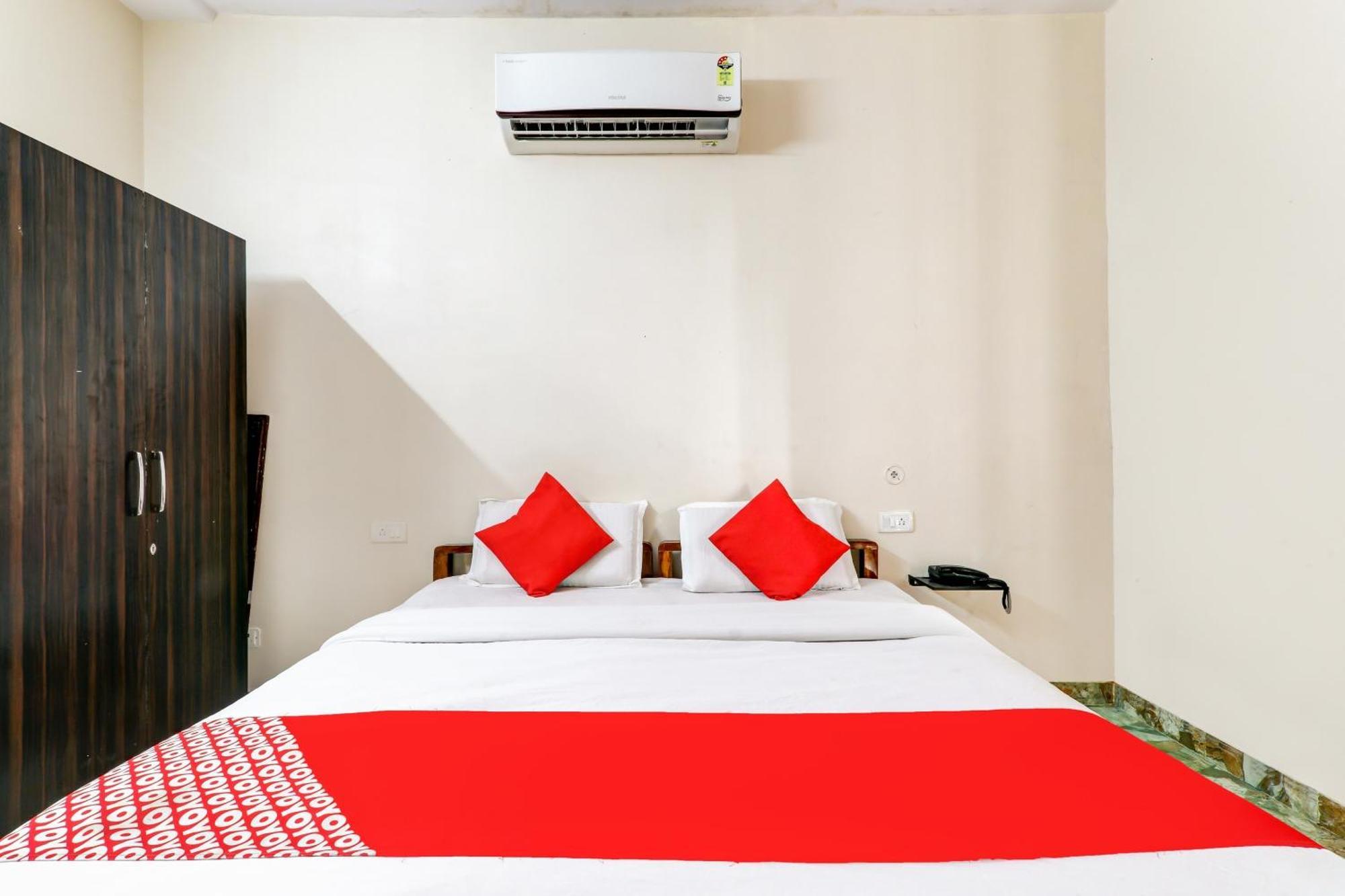 Hotel Oyo Flagship Raghuvar Palace Lucknow Zewnętrze zdjęcie