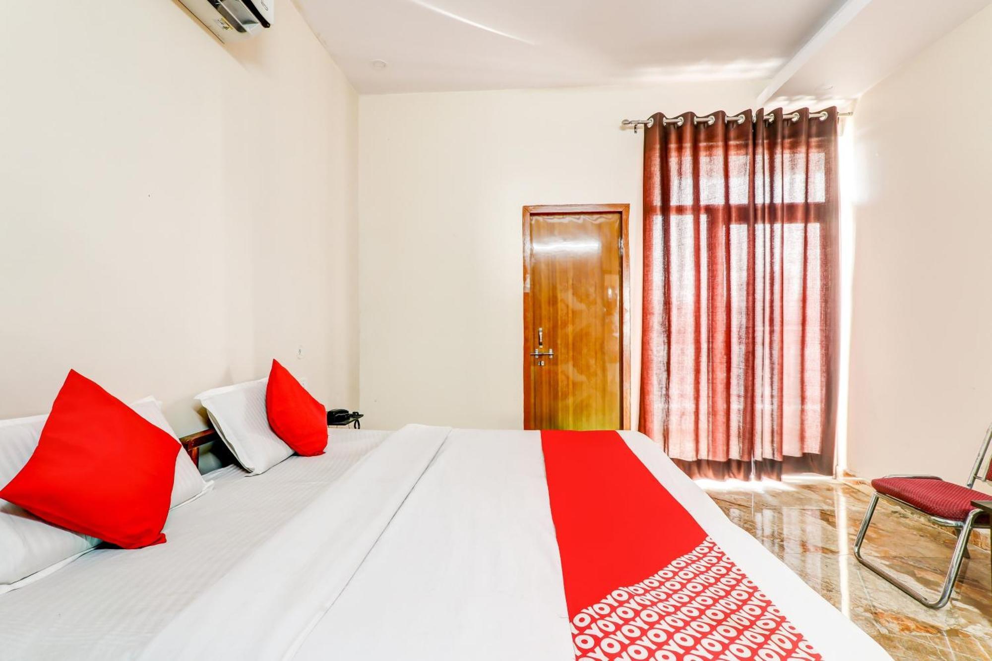 Hotel Oyo Flagship Raghuvar Palace Lucknow Zewnętrze zdjęcie