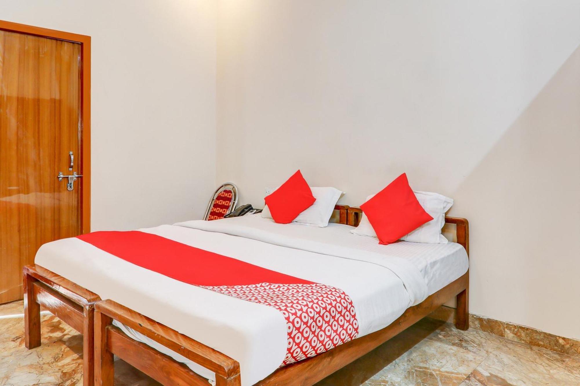 Hotel Oyo Flagship Raghuvar Palace Lucknow Zewnętrze zdjęcie