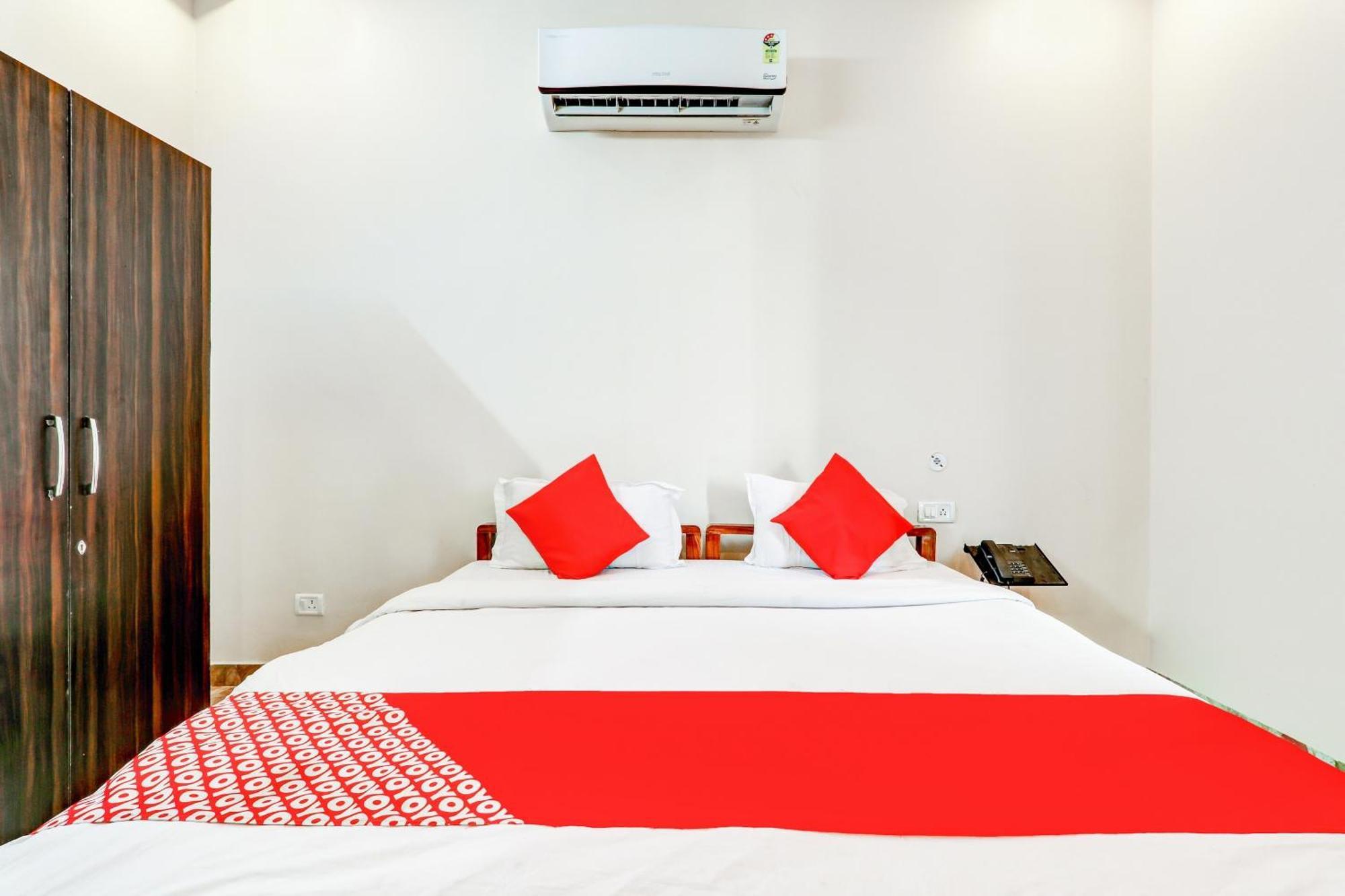 Hotel Oyo Flagship Raghuvar Palace Lucknow Zewnętrze zdjęcie