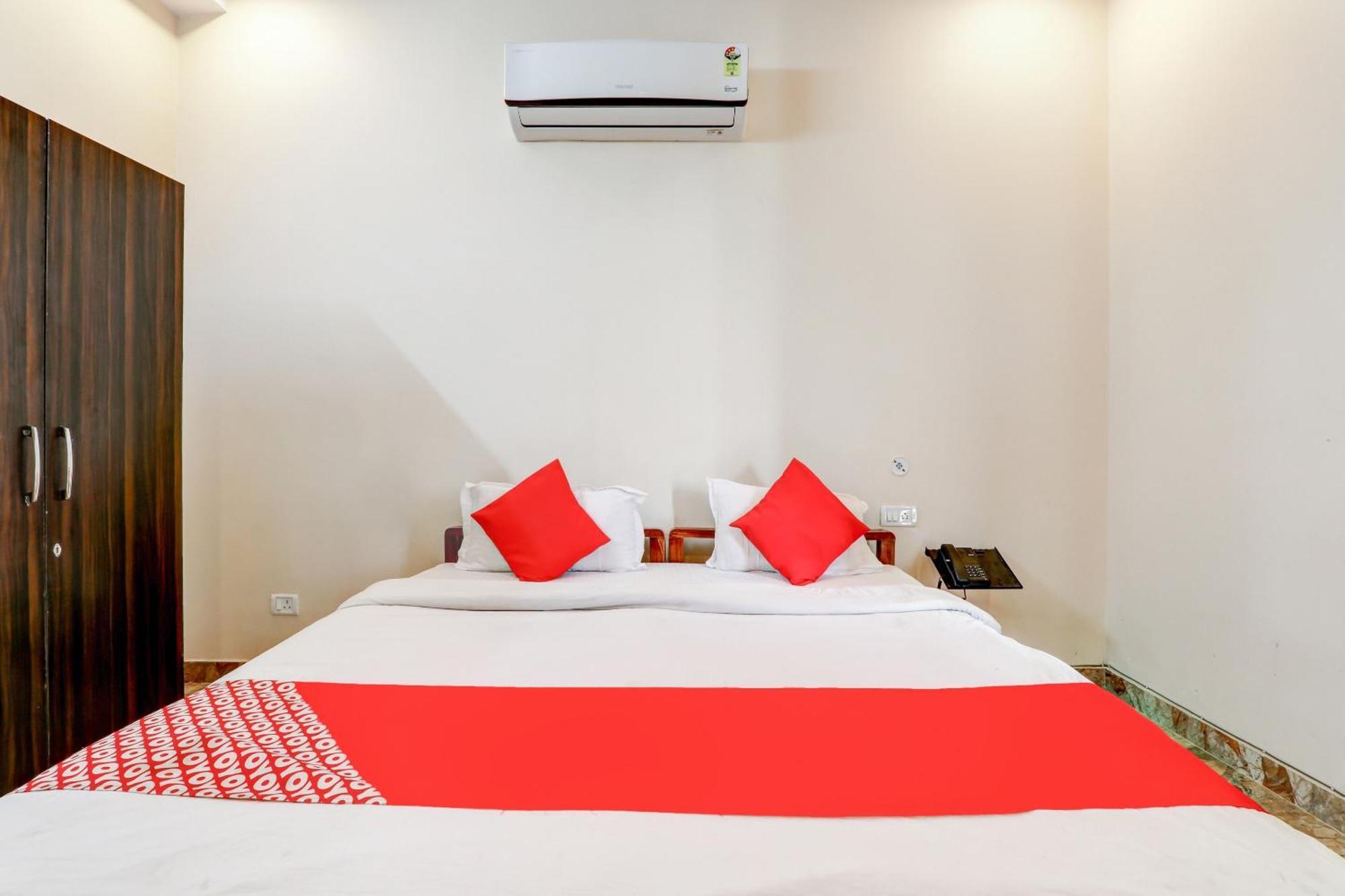 Hotel Oyo Flagship Raghuvar Palace Lucknow Zewnętrze zdjęcie